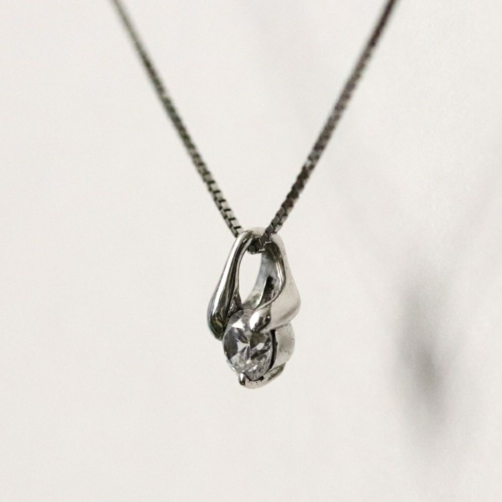 ダイヤペンダントネックレスジュエリーリフォームrfp0428ｎcｔ030ｐｔ横