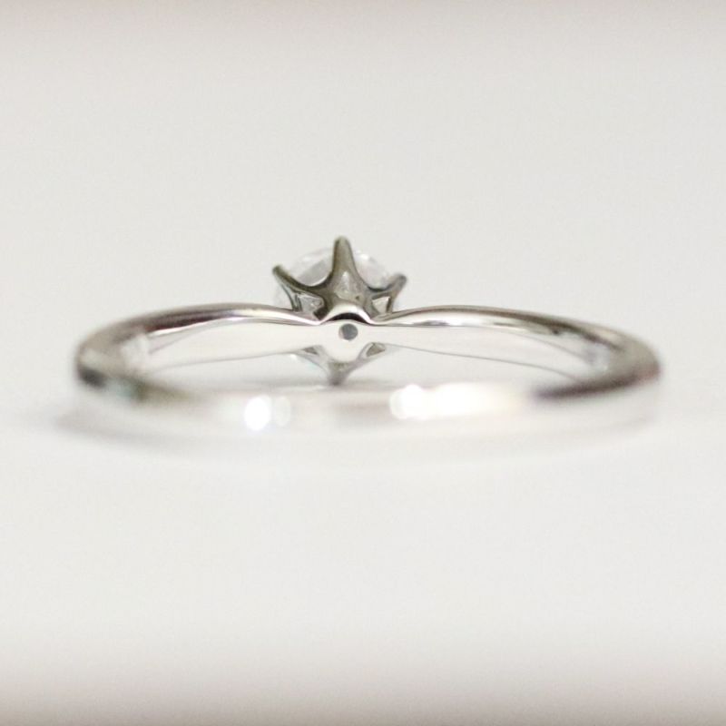 ダイヤモンド婚約指輪枠erj0657ct030pt裏面